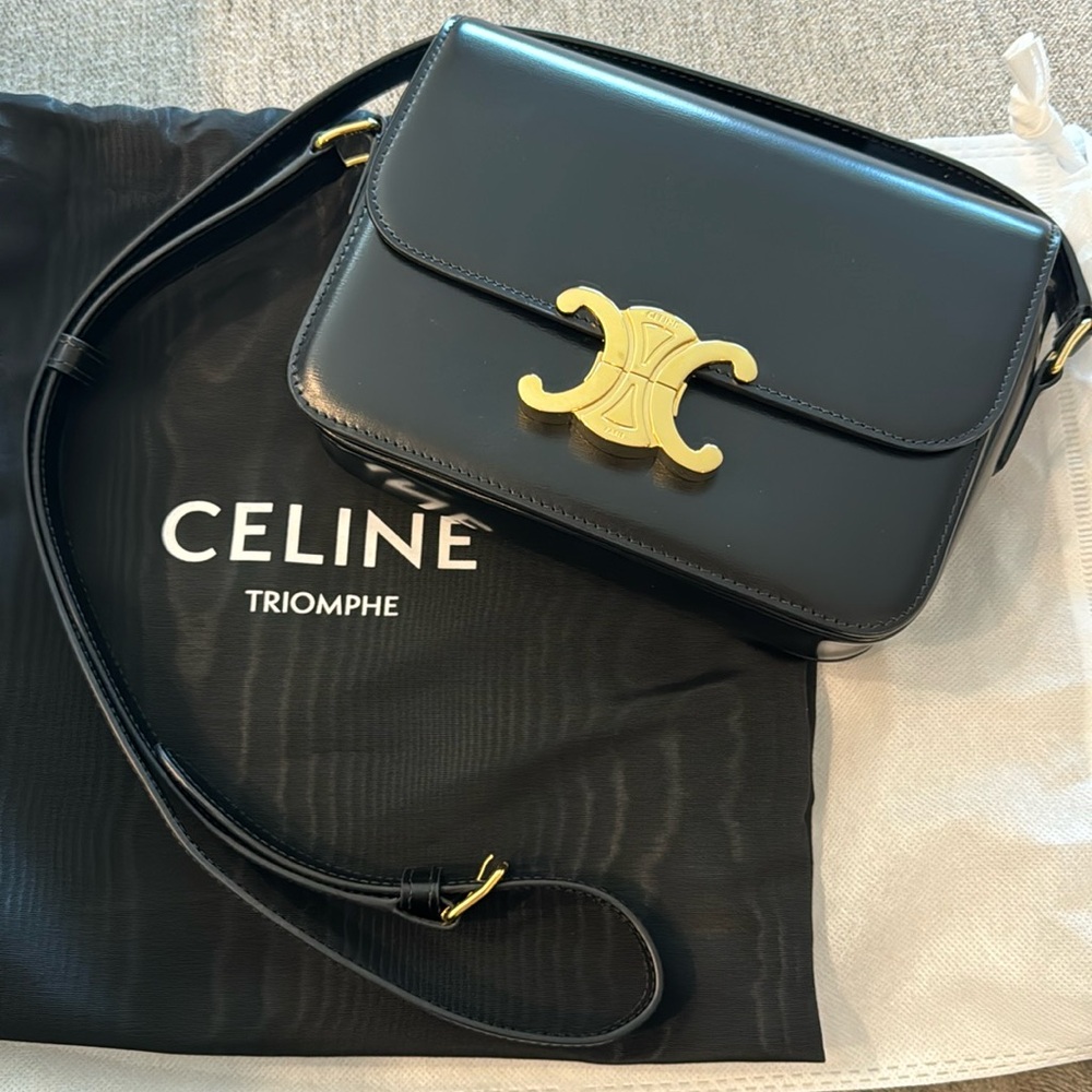 CELINE CLASSIQUE TRIOMPHE BAG IN SHINY CALFSKIN
